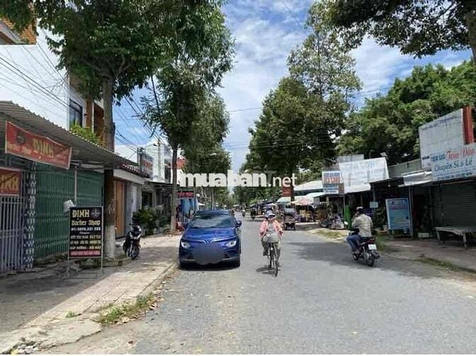 NỀN THỔ MẶT TIỀN ĐỐI DIỆN CHỢ VƯỢT LŨ P8