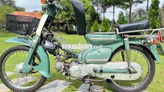 cup 50cc nguyên zin rất đẹp cho mấy bạn nhỏ đi hoc