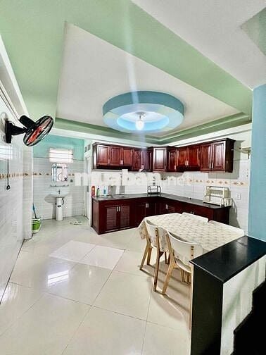 Cho Thuê Nhà  DT 120m2 1Trệt 1Lầu 2Pn 3Wc Hẻm Ôtô Gàn Chợ Vườn Lài