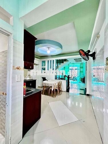 Cho Thuê Nhà  DT 120m2 1Trệt 1Lầu 2Pn 3Wc Hẻm Ôtô Gàn Chợ Vườn Lài