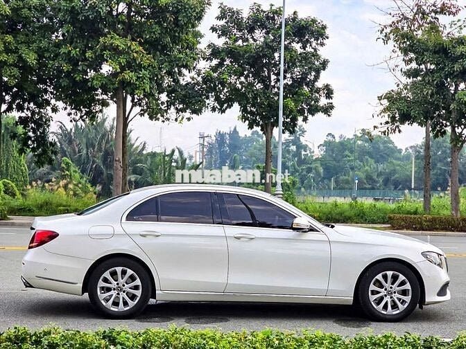 Mercedes Benz E200 Exclusive 2017 Trắng