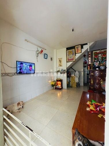 2ty380 Nhà hẻm P3Q8 3,3 x 7 trệt lầu đúc 2pn SHR 