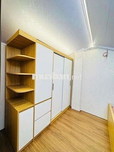 Nhỉnh 2 tỷ tập thể Bạch Mai, tầng 2, 60m, 2N1WC, full nội thất