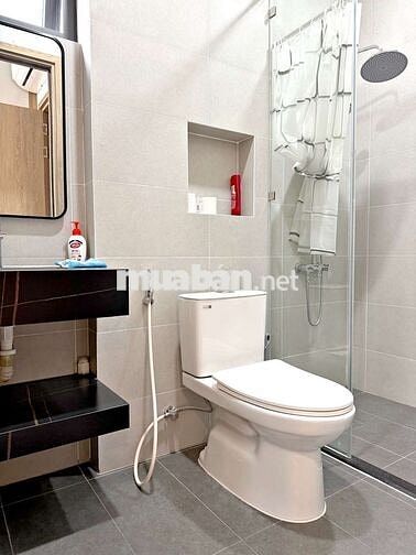 Căn 1 Phòng Ngủ Vibe Sang Trọng Sát Vách Quận 1