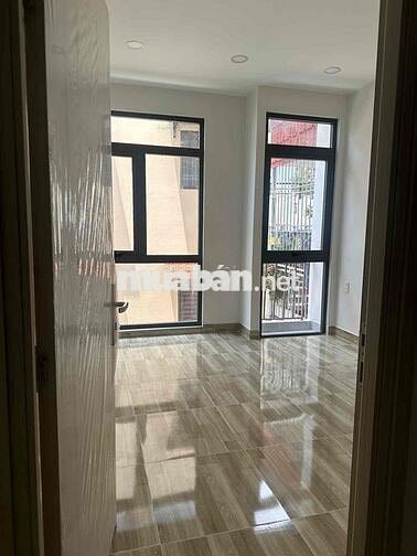 NHÀ MỚI 100% 4 PHÒNG HẺM XE HƠI HẬU GIANG