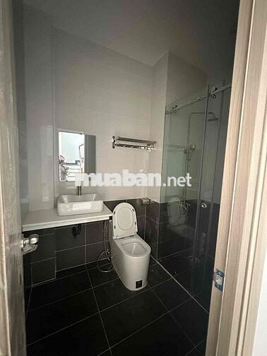 NHÀ MỚI 100% 4 PHÒNG HẺM XE HƠI HẬU GIANG