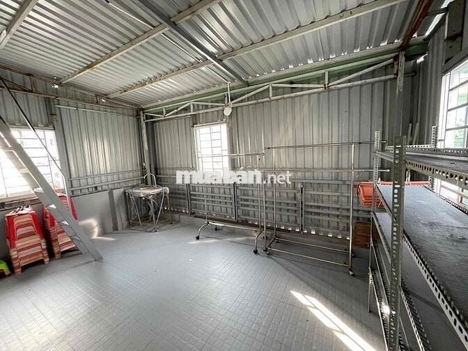 lầu1,tối đa 2 nữ,an ninh.phong rong.full nội thất. hẻm 886 xvnt f25