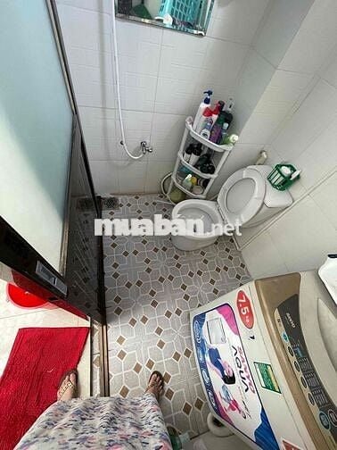 lầu1,tối đa 2 nữ,an ninh.phong rong.full nội thất. hẻm 886 xvnt f25