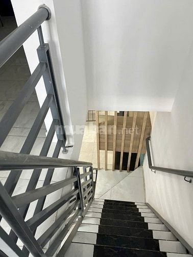 Bán nhà mặt đường số , ô tô thông thoáng . H- Đông 