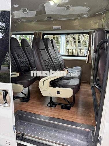 bán xe for 16 Chổ , trắng tình trạng hoặc động tốt