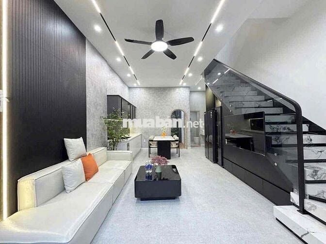 NHÀ 2.5 TẦNG  HIỆN ĐẠI ĐẸP FULL NỘI THẤT TÂY THUÊ