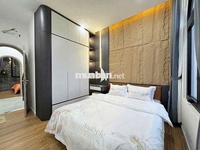 NHÀ 2.5 TẦNG  HIỆN ĐẠI ĐẸP FULL NỘI THẤT TÂY THUÊ