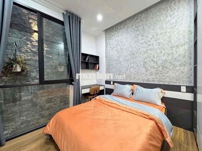 NHÀ 2.5 TẦNG  HIỆN ĐẠI ĐẸP FULL NỘI THẤT TÂY THUÊ