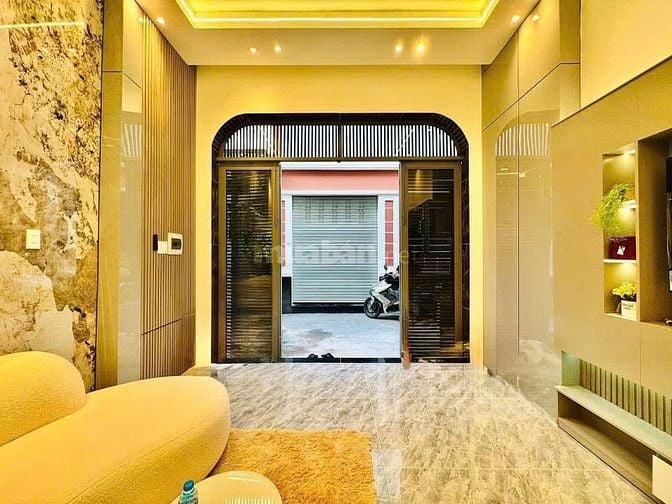 Cần bán gấp nhà Xuân Thuỷ. Thảo Điền. Quận 2. Giá 4 tỷ 850. Bớt lộc.