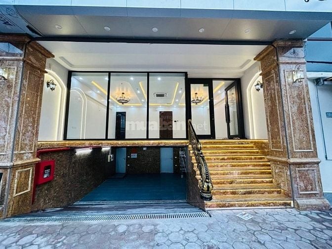 Bán nhà mặt phố Đội Cấn, 100m2, xây 10 tầng, MT 8m, cho thuê hơn 200 t