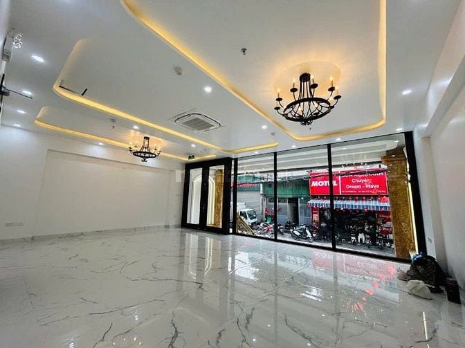 Bán nhà mặt phố Đội Cấn, 100m2, xây 10 tầng, MT 8m, cho thuê hơn 200 t