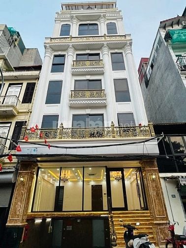 Bán nhà mặt phố Đội Cấn, 100m2, xây 10 tầng, MT 8m, cho thuê hơn 200 t