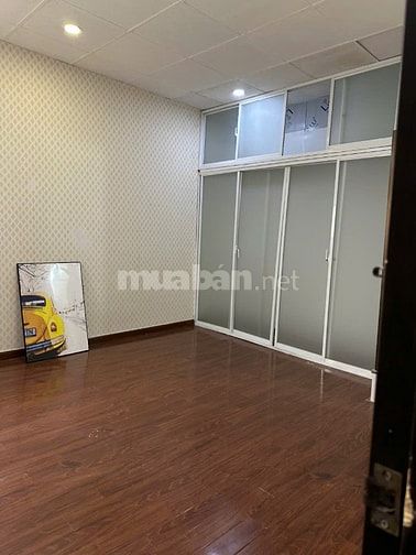 2,7 tỷ Nhà 2 lầu đúc P9Q8 SHR 4 x 5 ( 2pn ) giá còn tl 