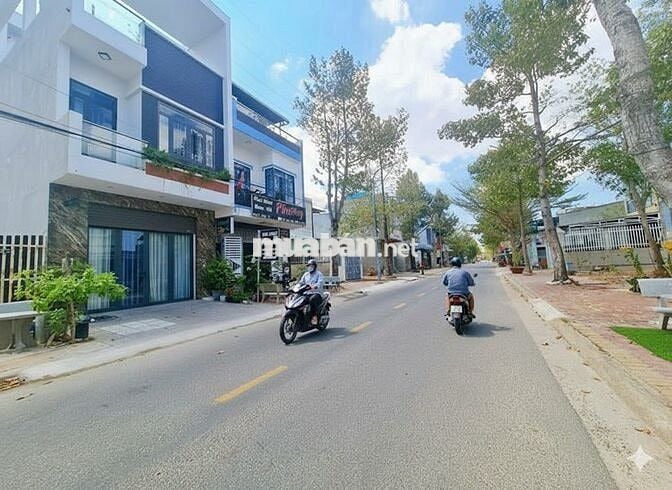 Tôi cần bán lô đất thổ cư 8x30m ở Củ Chi giá 1ty850