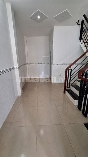 Bán gấp nhà 1trệt, 3 lầu, ST. Hẻm 101 ra Bùi Minh Trực P5, Q8. DT4mx9m