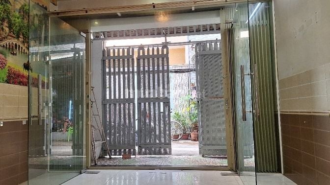 Bán gấp nhà 1trệt, 3 lầu, ST. Hẻm 101 ra Bùi Minh Trực P5, Q8. DT4mx9m