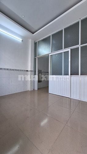 Bán gấp nhà 1trệt, 3 lầu, ST. Hẻm 101 ra Bùi Minh Trực P5, Q8. DT4mx9m