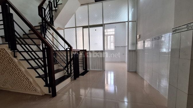 Bán gấp nhà 1trệt, 3 lầu, ST. Hẻm 101 ra Bùi Minh Trực P5, Q8. DT4mx9m