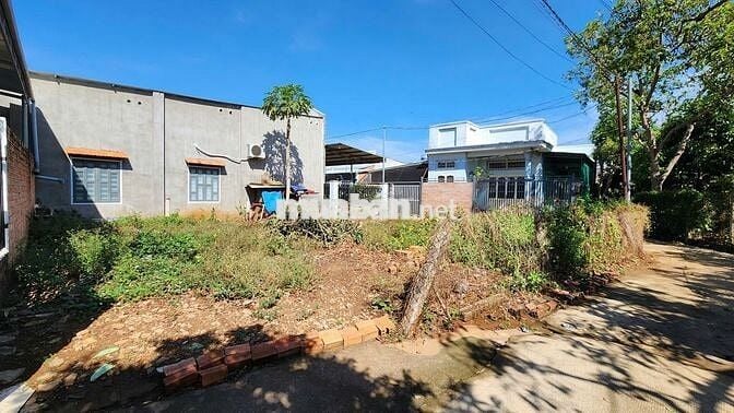 Chính Chủ Bán Đất gần chợ Xuân Lập