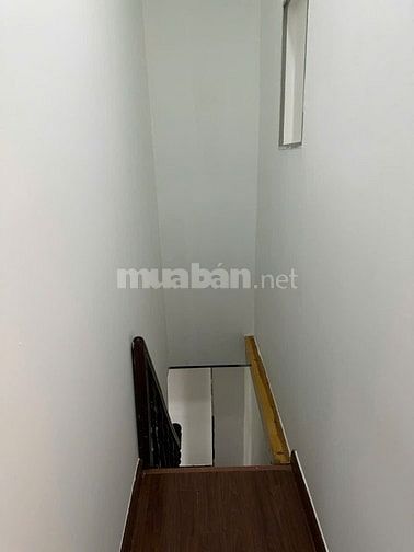 2,7 tỷ Nhà 2 lầu đúc P9Q8 SHR 4 x 5 ( 2pn ) giá còn tl 