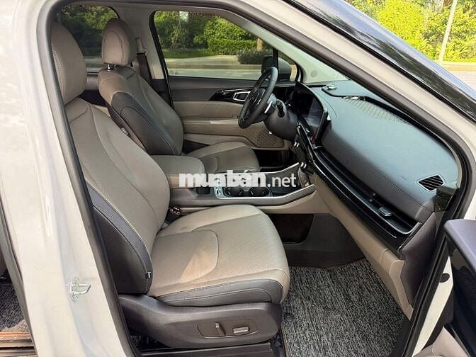 Kia Carnival 2025 Premium 2.2D 8S - 45,000 km.