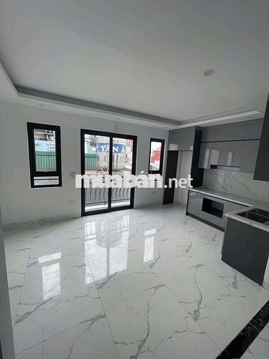 Bán Nhà Ngay Công Viên Trân Quang Diệu 50m Ô Tô Tránh 35m2 6T 9,78ty