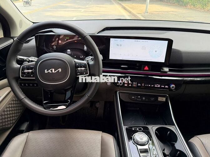 Kia Carnival 2025 Premium 2.2D 8S - 45,000 km.