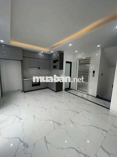 Bán Nhà Ngay Công Viên Trân Quang Diệu 50m Ô Tô Tránh 35m2 6T 9,78ty