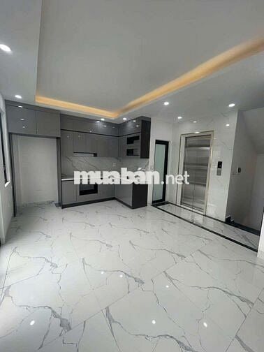 Bán Nhà Ngay Công Viên Trân Quang Diệu 50m Ô Tô Tránh 35m2 6T 9,78ty