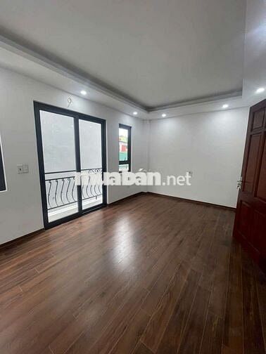 Bán Nhà Ngay Công Viên Trân Quang Diệu 50m Ô Tô Tránh 35m2 6T 9,78ty