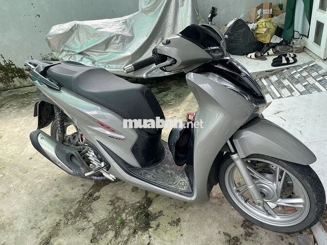 Cần tiền lo chuyện gia đình nên cần ra đi em nó