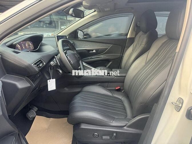 Peugeot 3008 2021 Allure 1.6 AT - lướt 15,000 km.