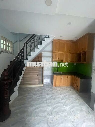 Nhà nguyên căn có nội thất, 2pn và 2 tollet, P.10, Q. Tân Bình