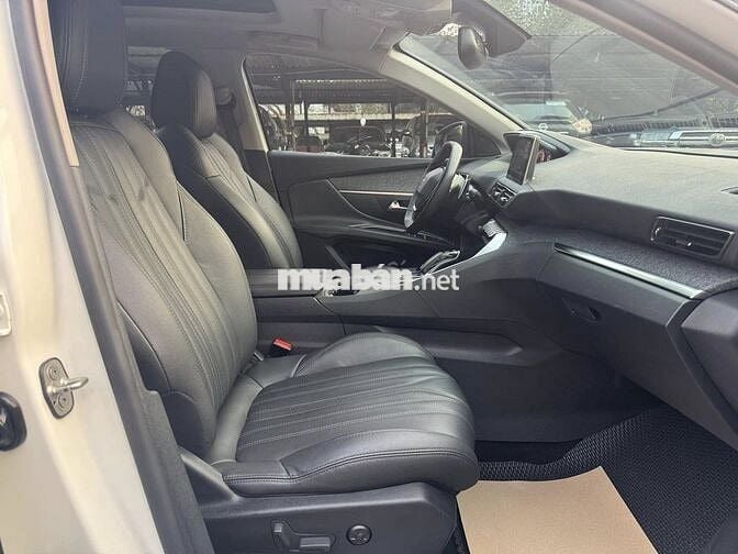 Peugeot 3008 2021 Allure 1.6 AT - lướt 15,000 km.