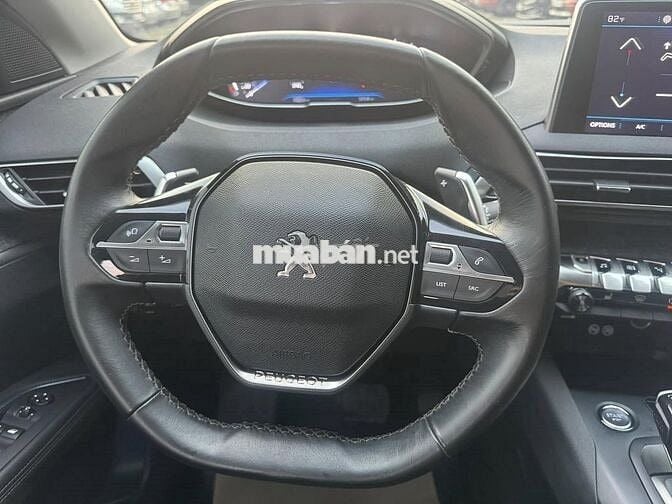 Peugeot 3008 2021 Allure 1.6 AT - lướt 15,000 km.