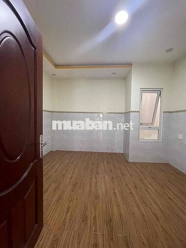 Nhà đẹp cho thuê 3 tầng hẻm nhựa 7m thông 4 phòng ngủ hướng đông