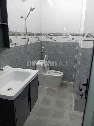 Cho Thuê 2 phòng cao cấp,  giáp Quận 1, Sài Gòn Pear,  Vinhomes 