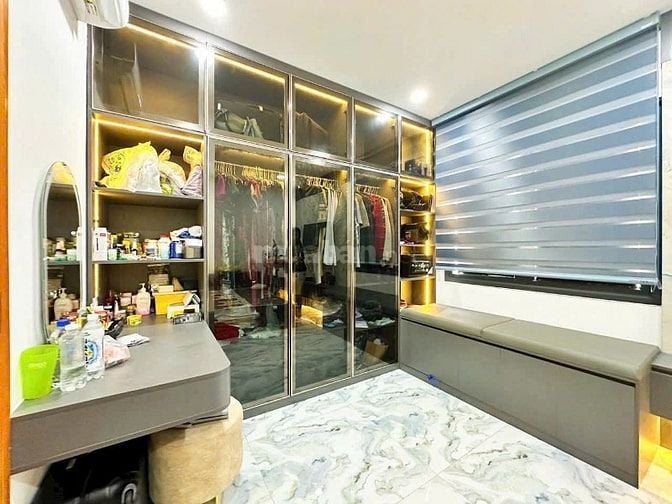 Bán nhà hẻm 1/ Đông Hồ, Tân Bình. Hẻm xe hơi. Gần Chợ Tân Bình