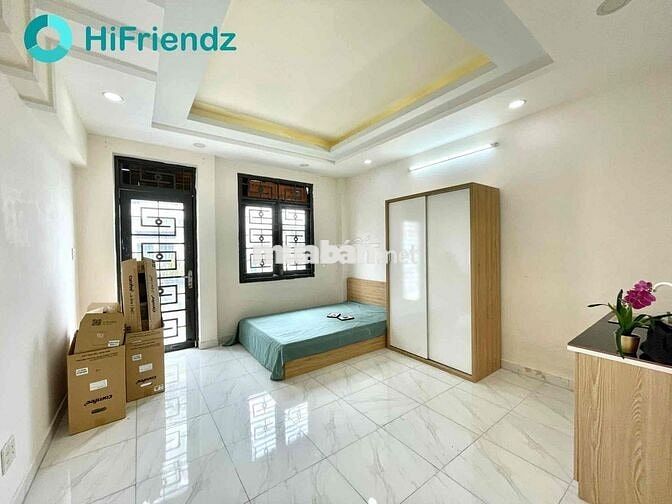 Phòng có nội thất, ban công Tân Bình