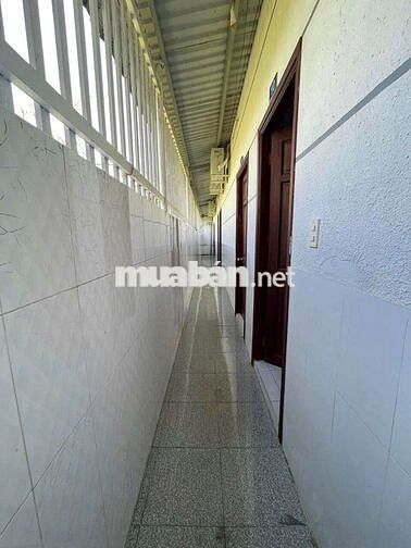 CHO THUÊ NHÀ NGHỈ  375mv 16p full máy lạnh.