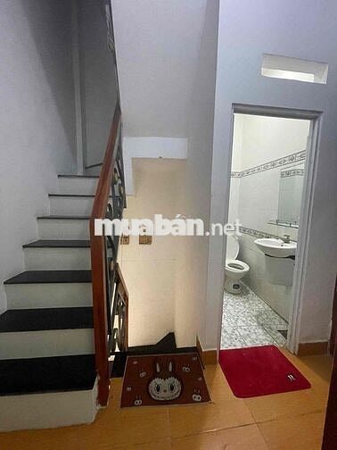 nhà 5x6m trệt 2 lầu 3 phòng ngủ 3wc, sát trường học Kim Đồng