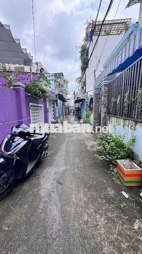 Cần bán gấp  nhà  cấp 4 P. TTN Q12 DT 5m7x10 hẻm ba gác