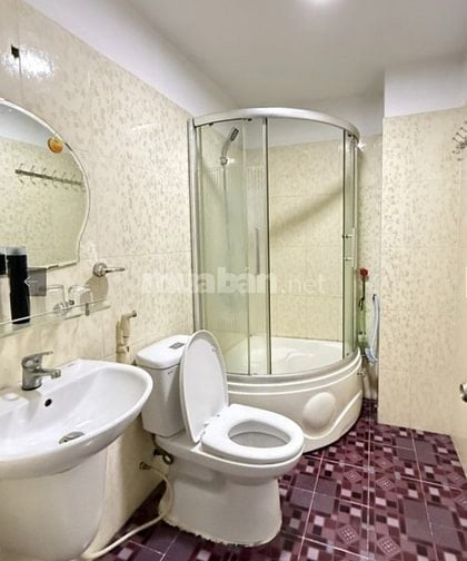 Bán nhà mặt tiền đường Cô Giang Q1 dt 3,9x20m 5 tầng chỉ 40 tỷ.