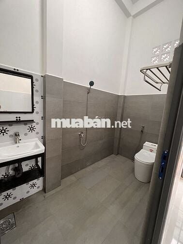 Nhà mới xây tại TP Mỹ Tho - 160m2- gần cầu quay