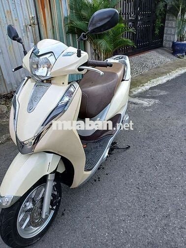 Can ban xe laed nhu hinh hoac giao luu xe khac